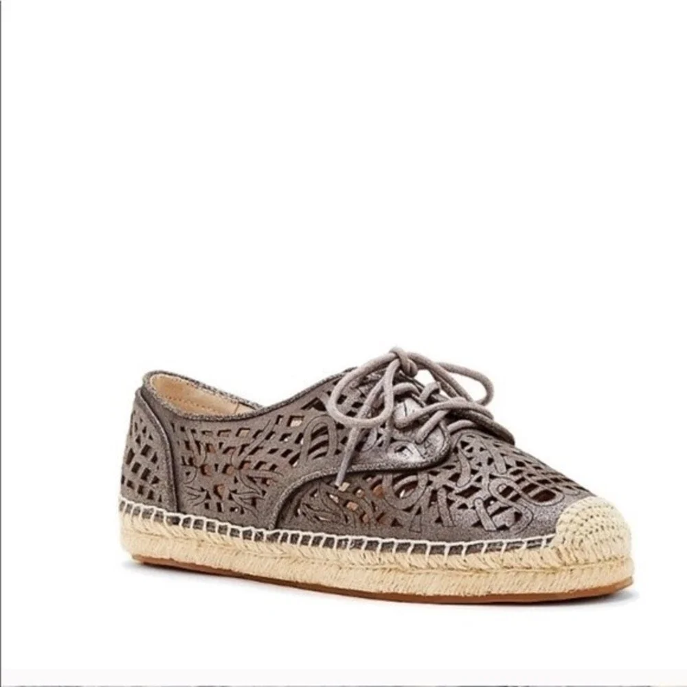 Vince Camuto Metallic Cutout Espadrille Sn…